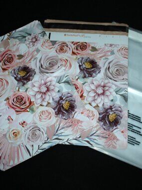 50 pcs - 25 10x13 Boho Floral Poly Mailers & 25 10x13 Clear Self Sealing Bags